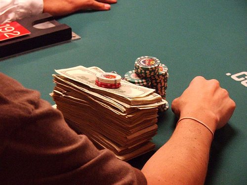 Cash Games versus Tournaments